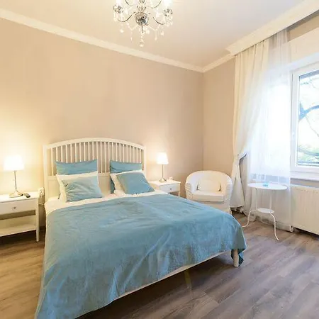 Vintage Panoramic Apartment Budapest